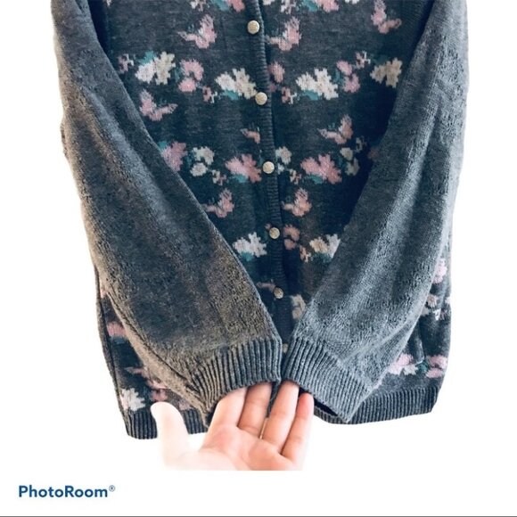 D’allaird’s floral Grandma vintage Grey sweater M - Picture 3 of 12